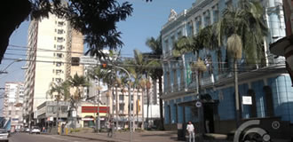Edifício do Joquei Clube visto pela Rua Dr. Thomaz Alves