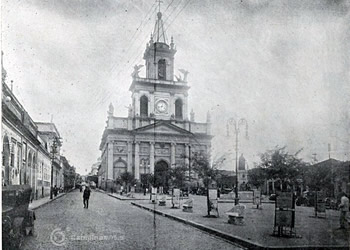 Catedral Metropolitana ao fundo da Praca Dom Nery em 1932.