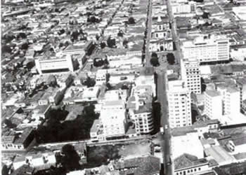 Vista aérea do centro de Campinas em 1953