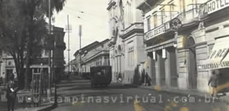 Av. Francisco Glicério antes do alargamento, com um bonde puchado por mulas, década de 1920